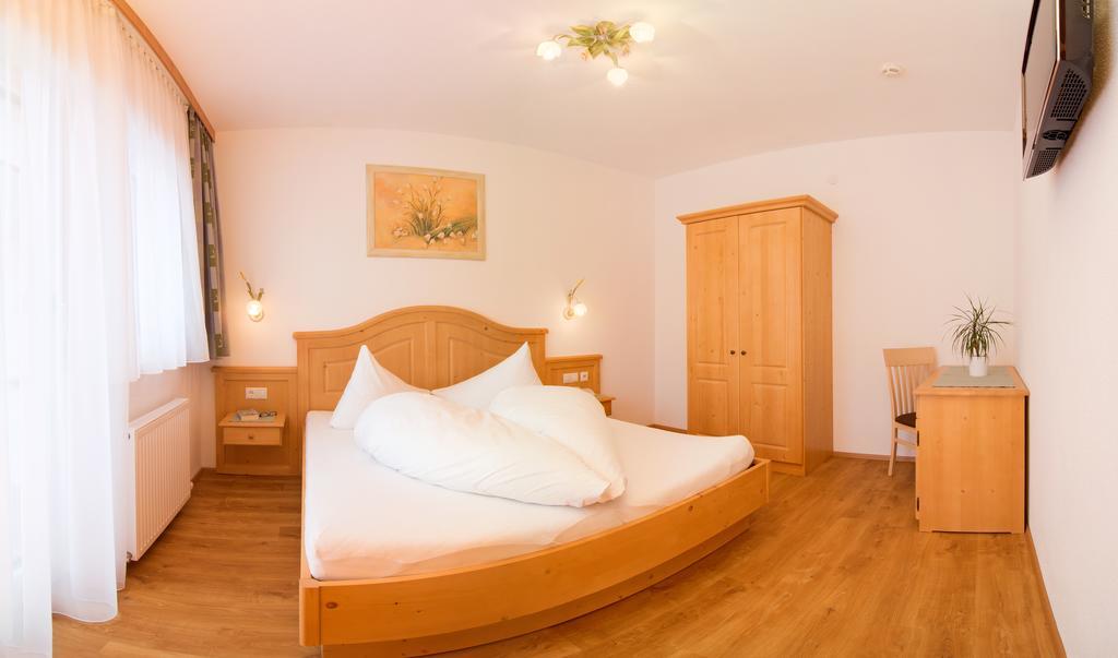 Pension Am Rain Neustift im Stubaital Zimmer foto